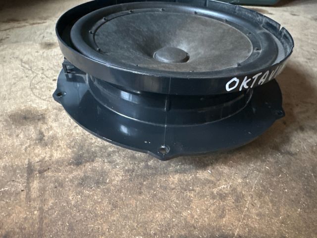 bontott SKODA OCTAVIA II Bal első Hangszóró