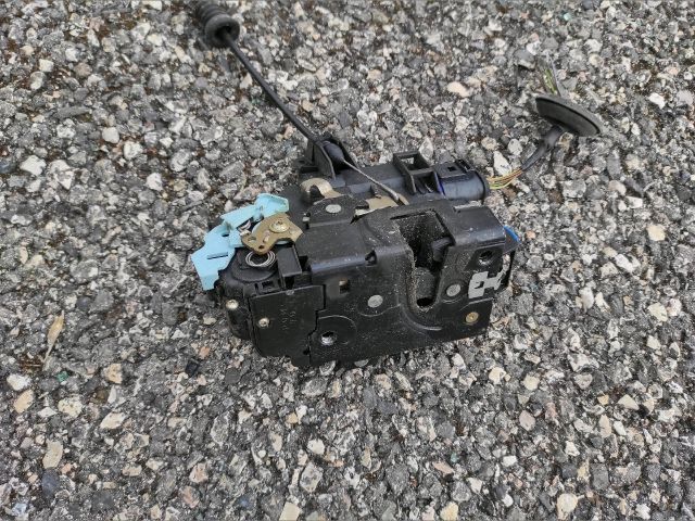 bontott SKODA OCTAVIA II Bal első Központizár Motor