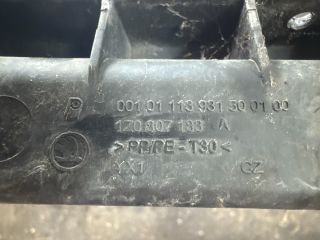 bontott SKODA OCTAVIA II Bal első Lökhárító Tartó (Műanyag)