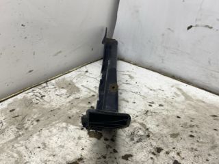 bontott SKODA OCTAVIA II Bal első Lökhárító Tartó (Műanyag)