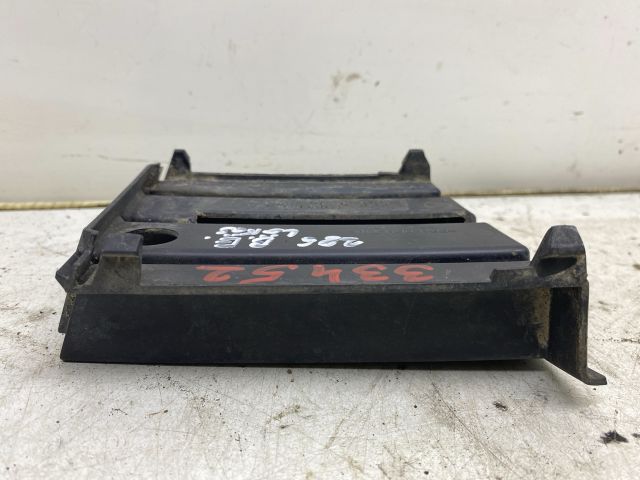 bontott SKODA OCTAVIA II Bal első Lökhárító Tartó (Műanyag)