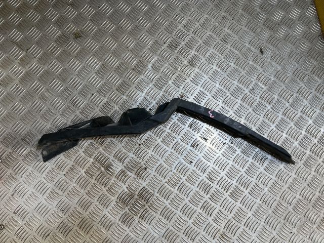 bontott SKODA OCTAVIA II Bal első Lökhárító Tartó (Műanyag)