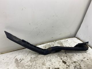 bontott SKODA OCTAVIA II Bal első Lökhárító Tartó (Műanyag)