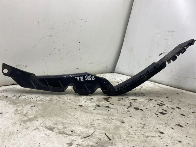 bontott SKODA OCTAVIA II Bal első Lökhárító Tartó (Műanyag)