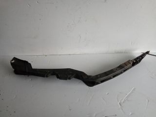 bontott SKODA OCTAVIA II Bal első Lökhárító Tartó (Műanyag)