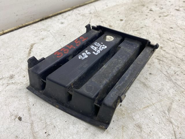 bontott SKODA OCTAVIA II Bal első Lökhárító Tartó (Műanyag)