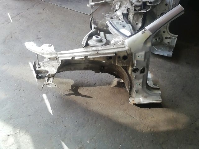 bontott SKODA OCTAVIA II Bal első Negyed Karosszéria Csomag