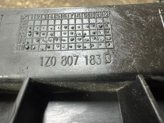 bontott SKODA OCTAVIA II Bal első Oldal Lökhárító Tartó (Műanyag)