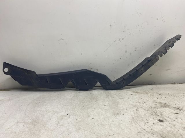 bontott SKODA OCTAVIA II Bal első Oldal Lökhárító Tartó (Műanyag)