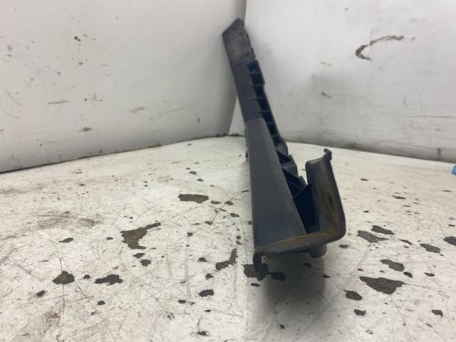 bontott SKODA OCTAVIA II Bal első Oldal Lökhárító Tartó (Műanyag)