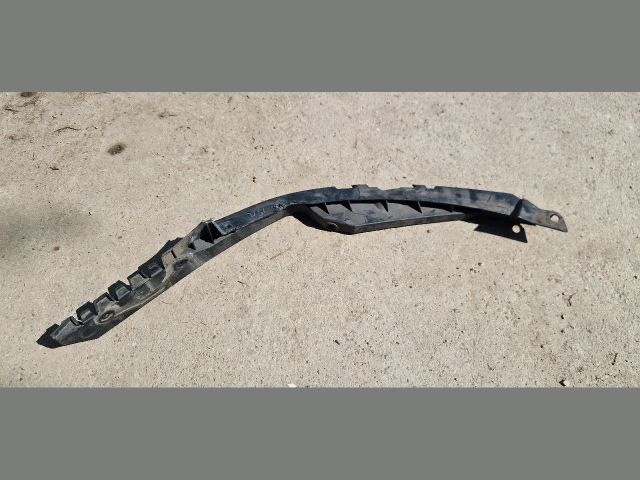 bontott SKODA OCTAVIA II Bal első Oldal Lökhárító Tartó (Műanyag)