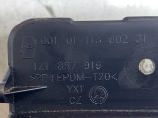 bontott SKODA OCTAVIA II Bal első Tároló Rekesz