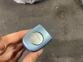 bontott SKODA OCTAVIA II Bal első Zárbetét