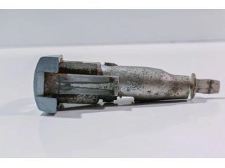 bontott SKODA OCTAVIA II Bal első Zárbetét