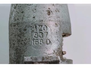 bontott SKODA OCTAVIA II Bal első Zárbetét