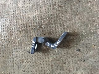 bontott SKODA OCTAVIA II Bal első Zsanér