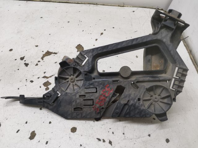 bontott SKODA OCTAVIA II Bal Fényszóró Tartó