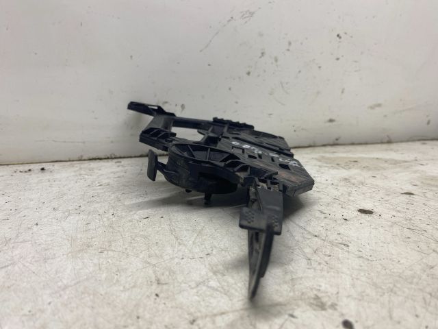 bontott SKODA OCTAVIA II Bal Fényszóró Tartó