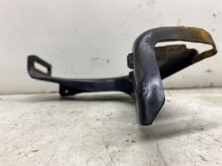 bontott SKODA OCTAVIA II Bal Fényszóró Tartó