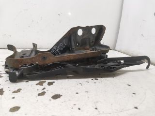 bontott SKODA OCTAVIA II Bal Fényszóró Tartó