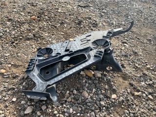 bontott SKODA OCTAVIA II Bal Fényszóró Tartó