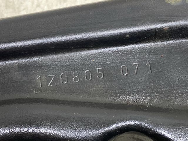 bontott SKODA OCTAVIA II Bal Fényszóró Tartó