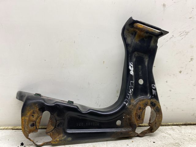 bontott SKODA OCTAVIA II Bal Fényszóró Tartó