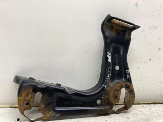 bontott SKODA OCTAVIA II Bal Fényszóró Tartó