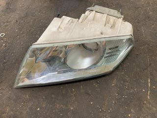 bontott SKODA OCTAVIA II Bal Fényszóró