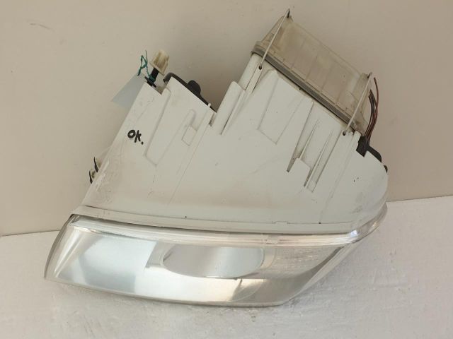 bontott SKODA OCTAVIA II Bal Fényszóró