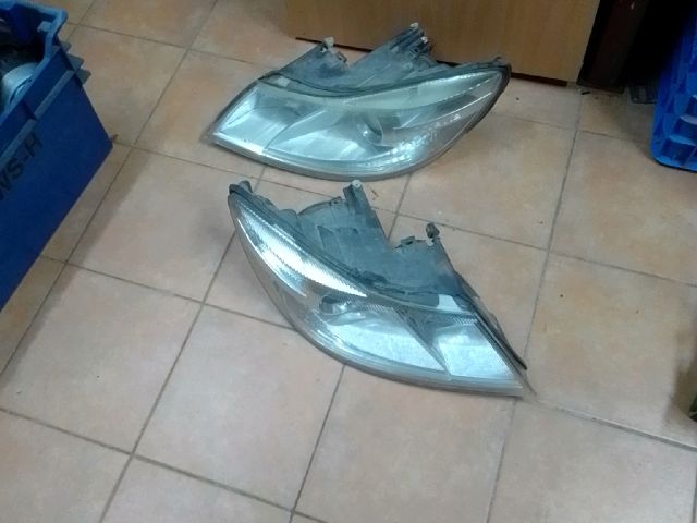 bontott SKODA OCTAVIA II Bal Fényszóró