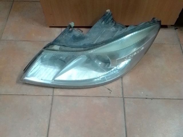 bontott SKODA OCTAVIA II Bal Fényszóró