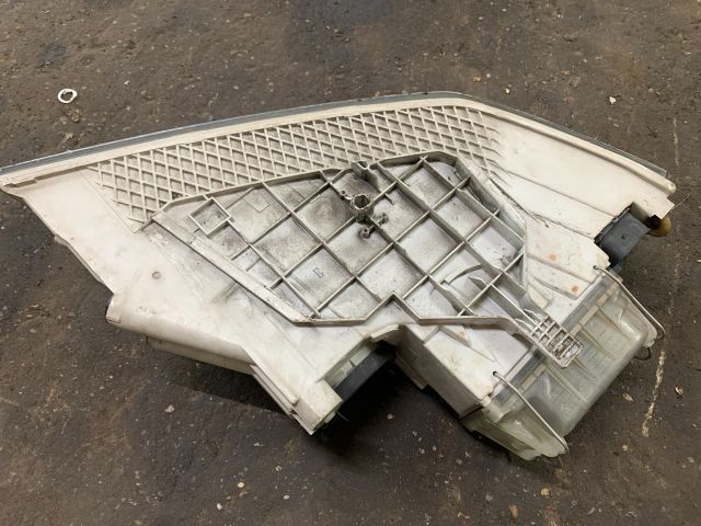 bontott SKODA OCTAVIA II Bal Fényszóró