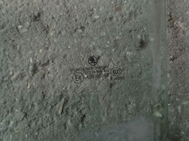 bontott SKODA OCTAVIA II Bal hátsó Ablak