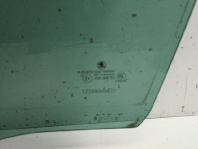 bontott SKODA OCTAVIA II Bal hátsó Ablak