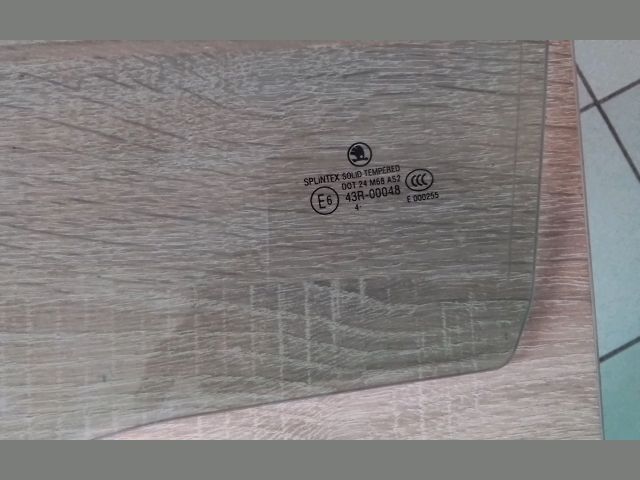 bontott SKODA OCTAVIA II Bal hátsó Ablak