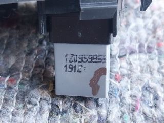 bontott SKODA OCTAVIA II Bal hátsó Ablakemelő Kapcsoló