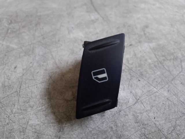 bontott SKODA OCTAVIA II Bal hátsó Ablakemelő Kapcsoló