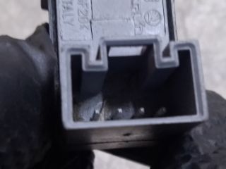 bontott SKODA OCTAVIA II Bal hátsó Ablakemelő Kapcsoló