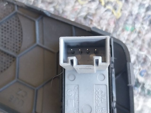 bontott SKODA OCTAVIA II Bal hátsó Ablakemelő Kapcsoló