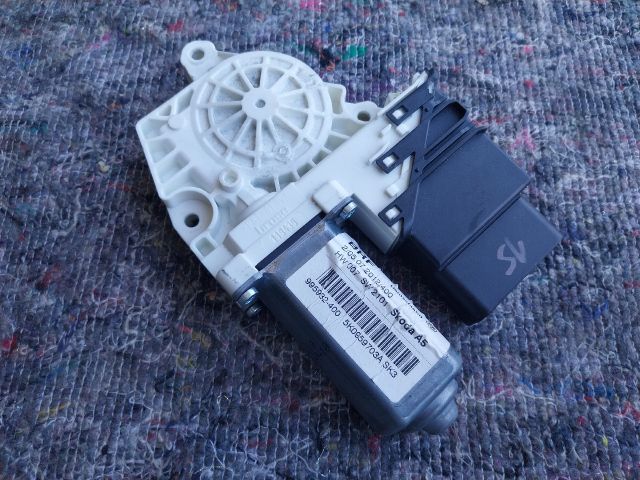 bontott SKODA OCTAVIA II Bal hátsó Ablakemelő Motor