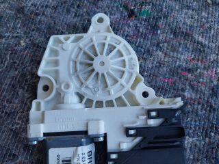 bontott SKODA OCTAVIA II Bal hátsó Ablakemelő Motor