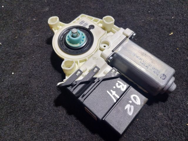 bontott SKODA OCTAVIA II Bal hátsó Ablakemelő Motor