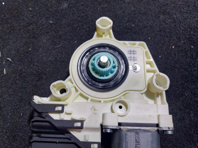 bontott SKODA OCTAVIA II Bal hátsó Ablakemelő Motor