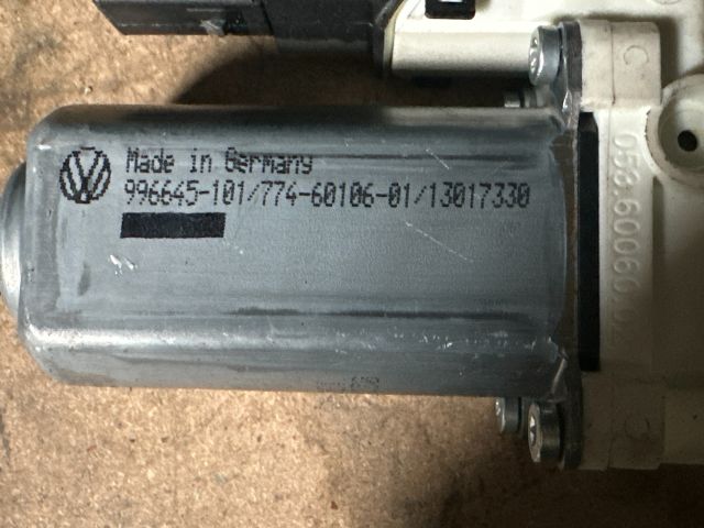 bontott SKODA OCTAVIA II Bal hátsó Ablakemelő Motor