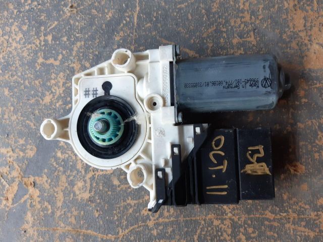 bontott SKODA OCTAVIA II Bal hátsó Ablakemelő Motor