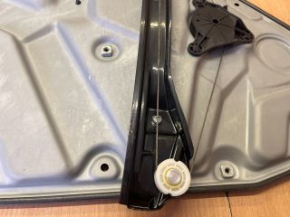 bontott SKODA OCTAVIA II Bal hátsó Ablakemelő Szerkezet (Elektromos)