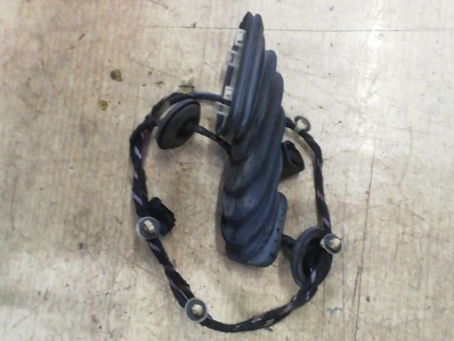 bontott SKODA OCTAVIA II Bal hátsó Ajtó Kábelköteg