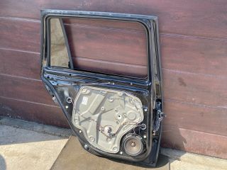 bontott SKODA OCTAVIA II Bal hátsó Ajtó (Részeivel)