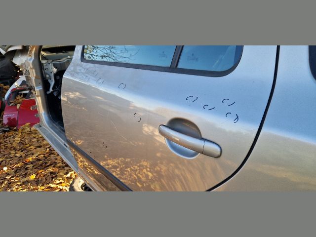 bontott SKODA OCTAVIA II Bal hátsó Ajtó (Részeivel)